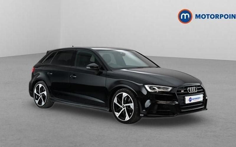 Usado Audi S3 Sportback Black Edition 300 HP (220 kW) 2019 Citadino