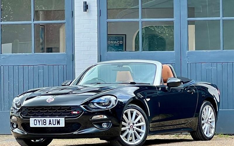 Used Fiat 124 Spider Lusso Plus 140 HP (102 kW) 2017 Cabriolet