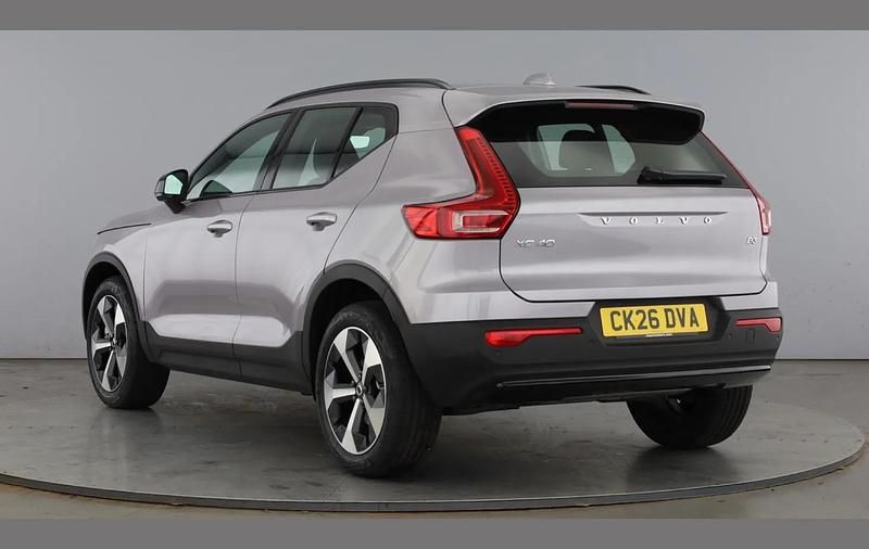 New Volvo XC40 Plus 161 HP (118 kW) 2026 Silver SUV