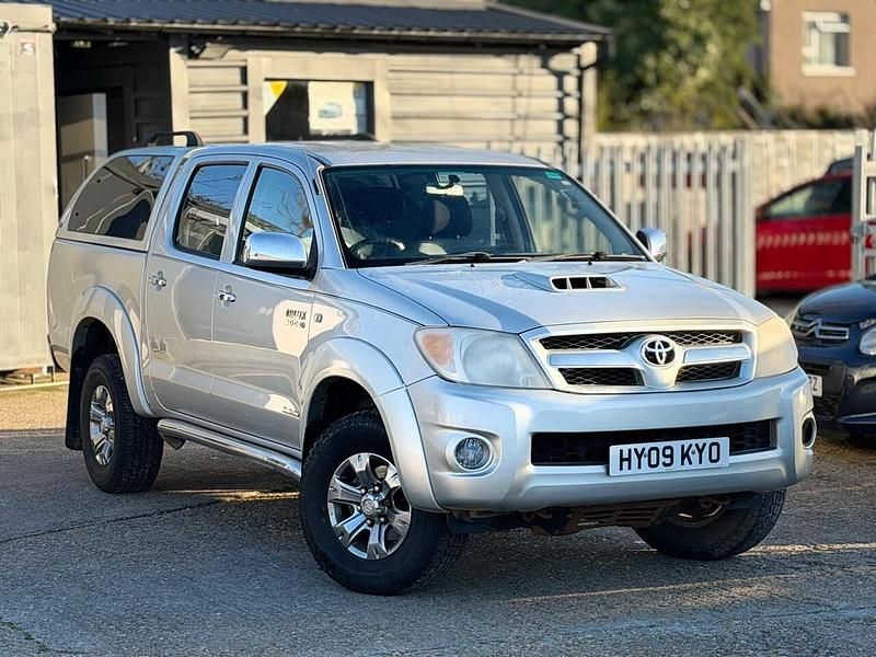 Used Toyota HiLux 171 HP (125 kW) 2009 Silver Pickup