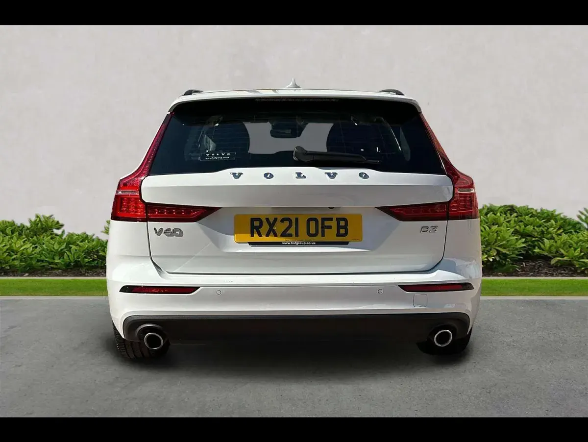 Used Volvo V60 Momentum 2021 White Estate