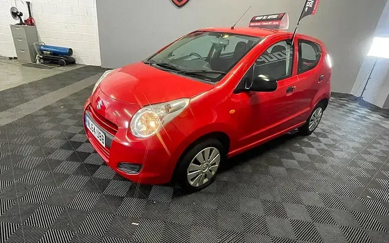Used Suzuki Alto 68 HP (50 kW) 2013 Red Hatchback