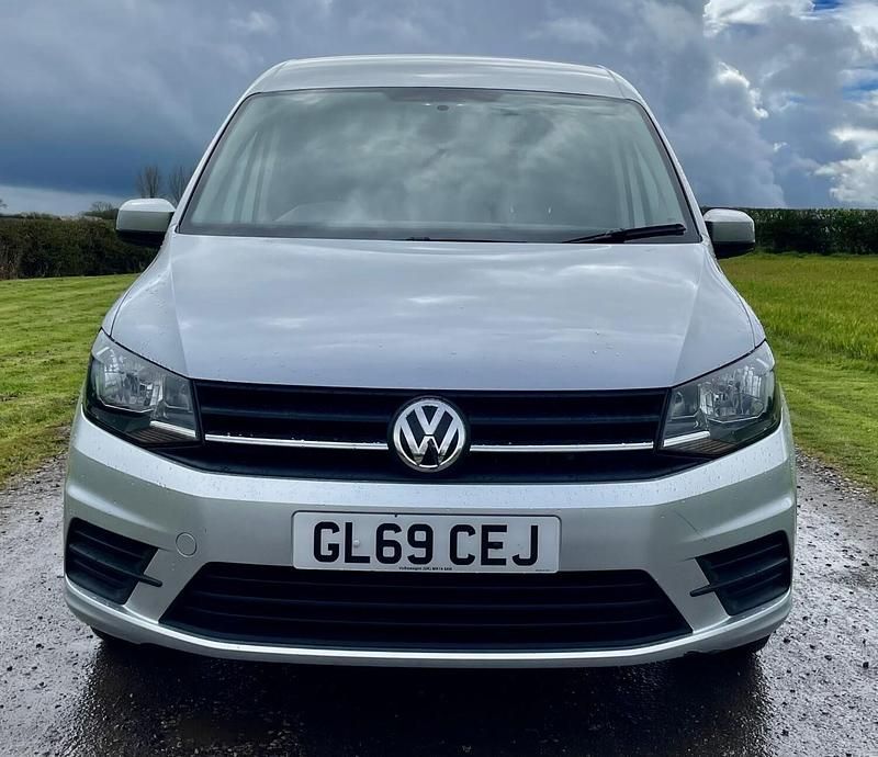 Used VW Caddy Trendline 102 HP (75 kW) 2019 Silver MPV