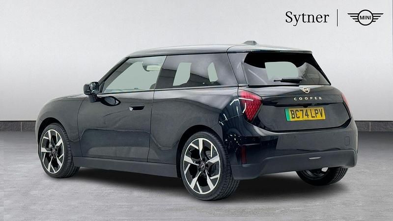 New Mini Cooper Hatch 133 kW (181 HP) 2025 Black Hatchback