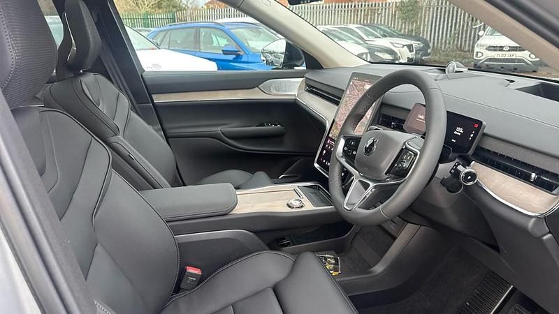 Used Volvo EX90 Performance 380 kW (517 HP) 2025 Silver SUV