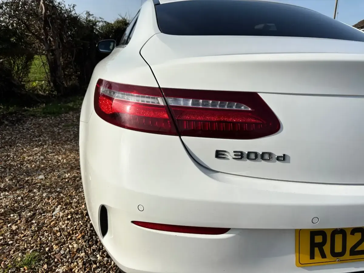 Usado Mercedes E300 AMG Line Premium 2020 Branco Coupé