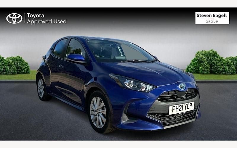 Used 2025 Toyota Yaris Hybrid Hatchback | £17,059 (Super price) - Image 1/4
