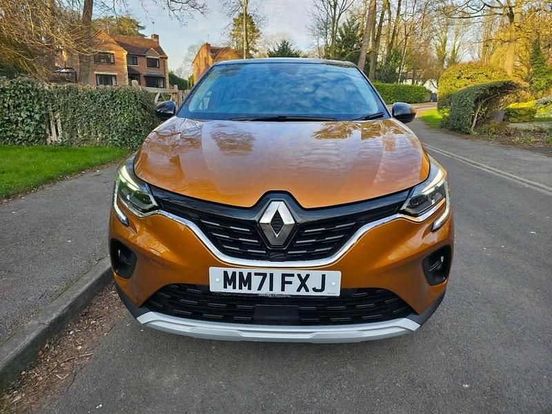 Used Renault Captur Iconic 2022 Orange/black SUV