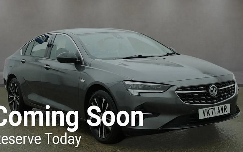 Second-hand Vauxhall Insignia Edition 122 CP (89 kW) 2021 Gri Hatchback