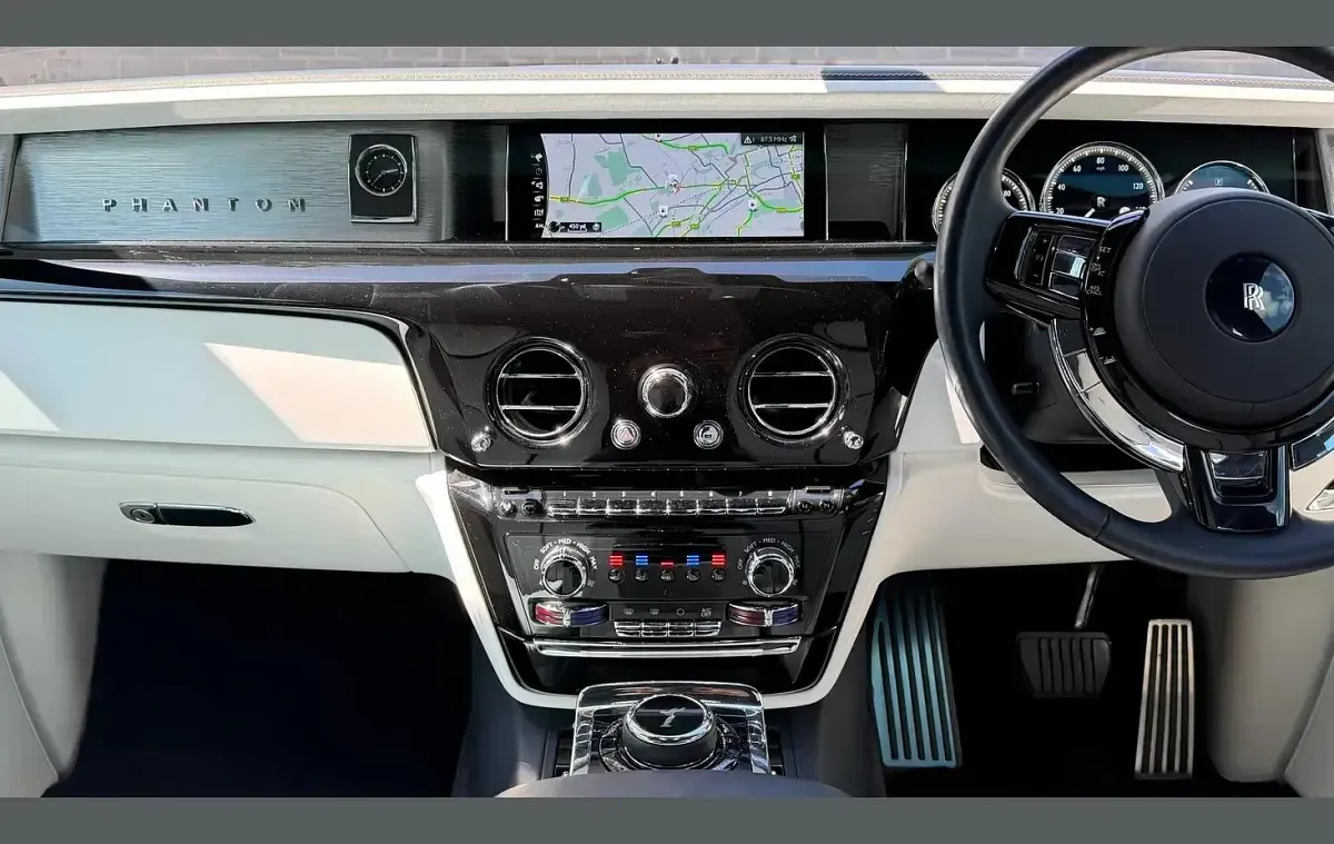 Used Rolls Royce Phantom 571 HP (419 kW) 2025 Blue Sedan