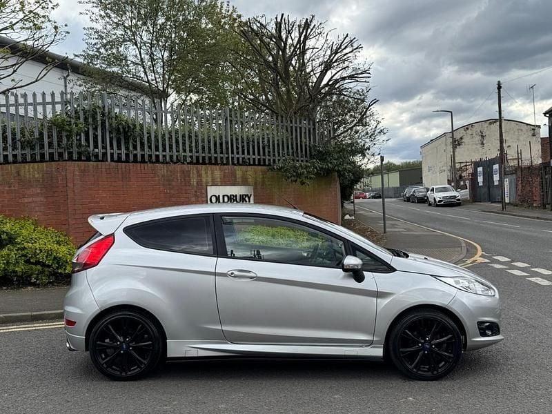 Used Ford Fiesta Zetec 2014 Silver Hatchback