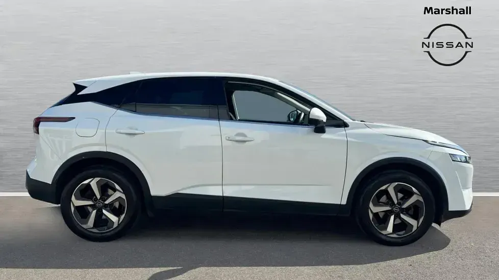 Used Nissan Qashqai N-Connecta 158 HP (116 kW) 2023 White SUV