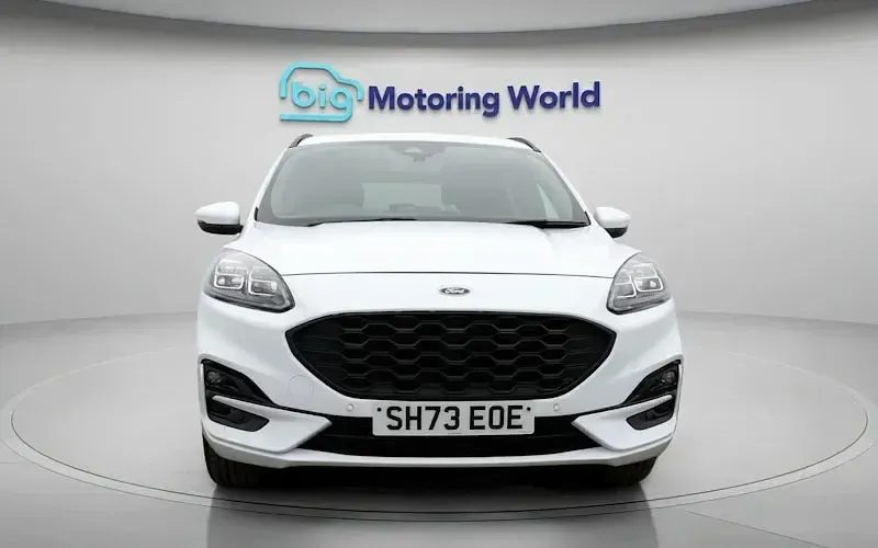 Used Ford Kuga ST-Line 150 HP (110 kW) 2023 White SUV
