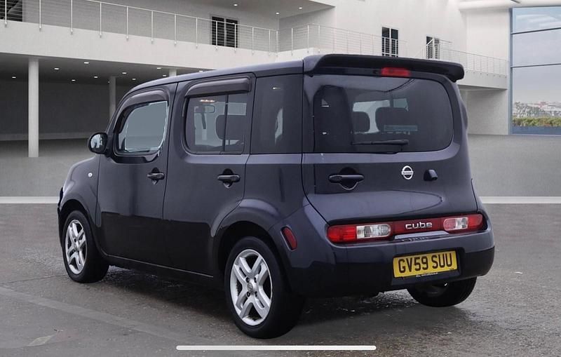 Used Nissan Cube 110 HP (80 kW) 2010 Black Hatchback