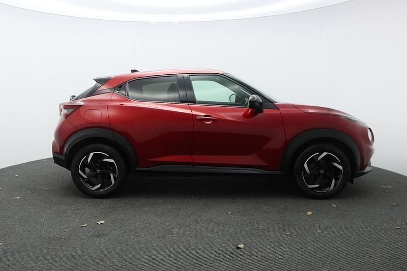 Used Nissan Juke N-Connecta 114 HP (83 kW) 2022 Red SUV