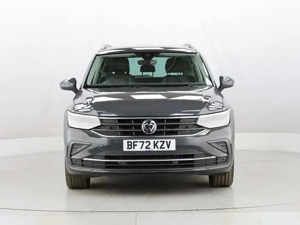 Używany VW Tiguan Life 150 KM (110 kW) 2022 Szary SUV