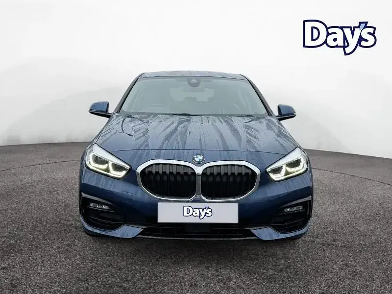 Second-hand BMW 120 Sport Line 190 CP (139 kW) 2022 Albastru Hatchback