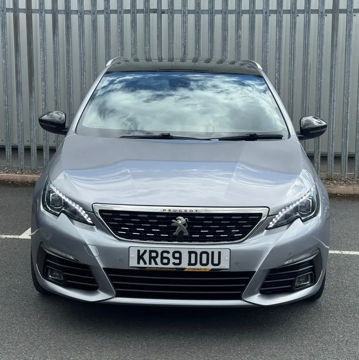 Used Peugeot 308 SW GT-line 2019 Grey Estate