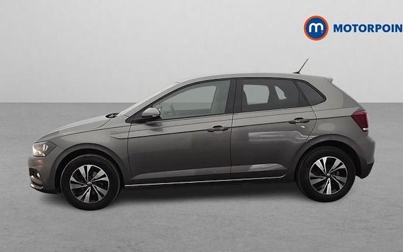 Usado VW Polo Match 80 CV (58 kW) 2021 Gris Utilitario