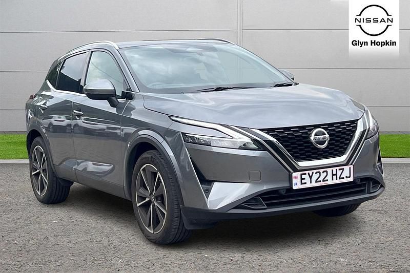 Grey Used 2022 Nissan Qashqai Tekna SUV | £19,700 (A bit pricey) - Image 1/4