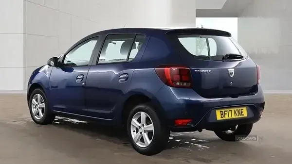 Used Dacia Sandero Lauréate 90 HP (66 kW) 2017 Blue Hatchback