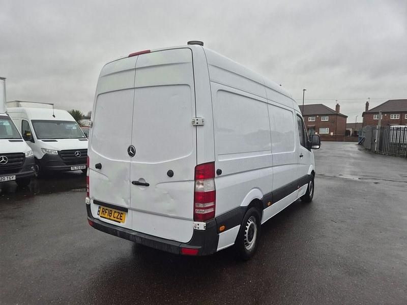 Used Mercedes Sprinter 140 HP (102 kW) 2018 White Van