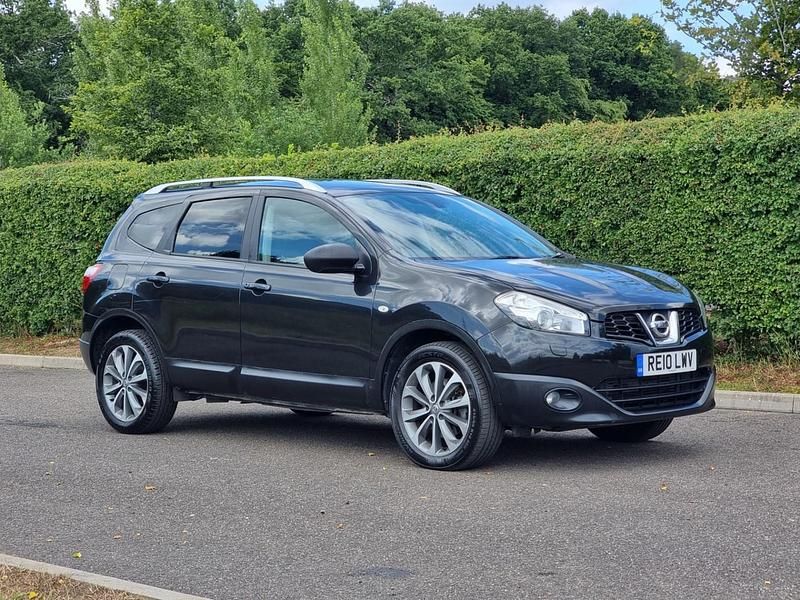 Black Used 2010 Nissan Qashqai +2 Tekna SUV | £5,990 (Expensive) - Image 1/4