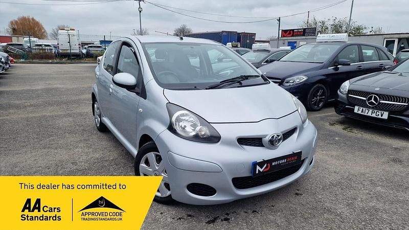 Used Toyota Aygo 2011 Silver Hatchback