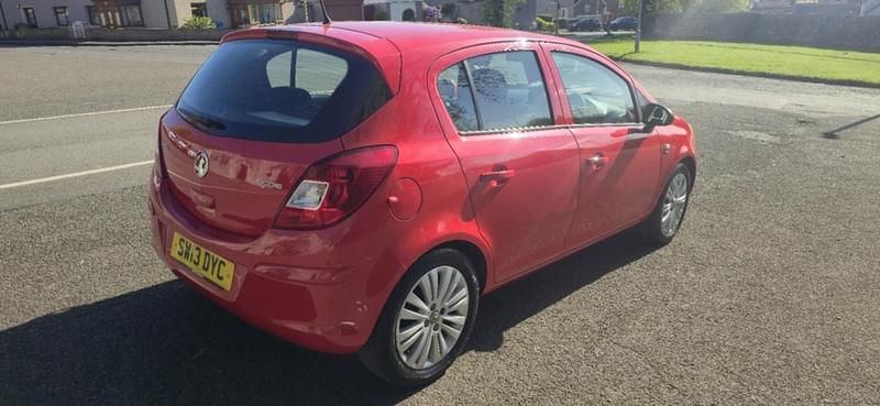 Używany Vauxhall Corsa 2013 Czerwony Hatchback