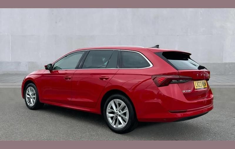 Used Skoda Octavia SE L 150 HP (110 kW) 2023 Red Estate