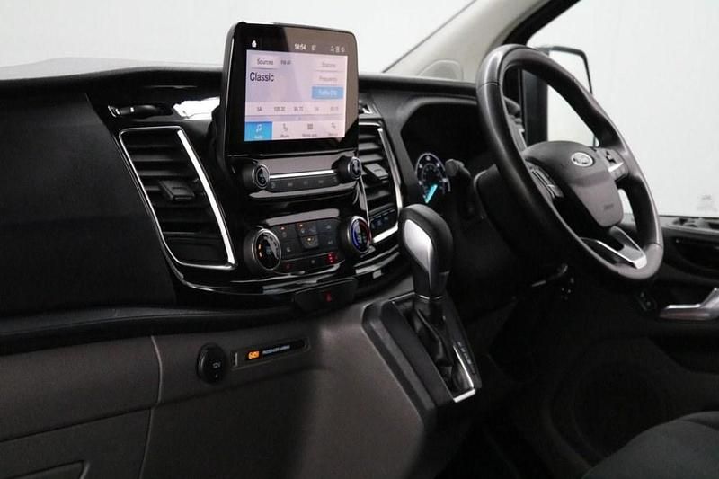 Used Ford Transit Custom Limited 170 HP (125 kW) 2023 Grey Van