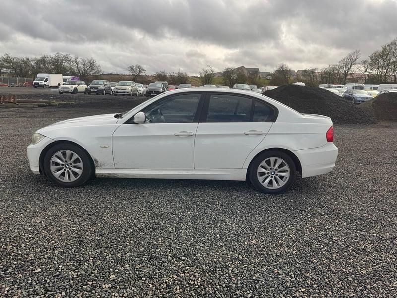 Used BMW 318 2009 White Sedan
