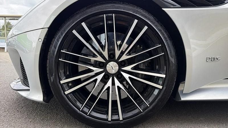Used Aston Martin DBS 715 HP (525 kW) 2021 Silver Coupe
