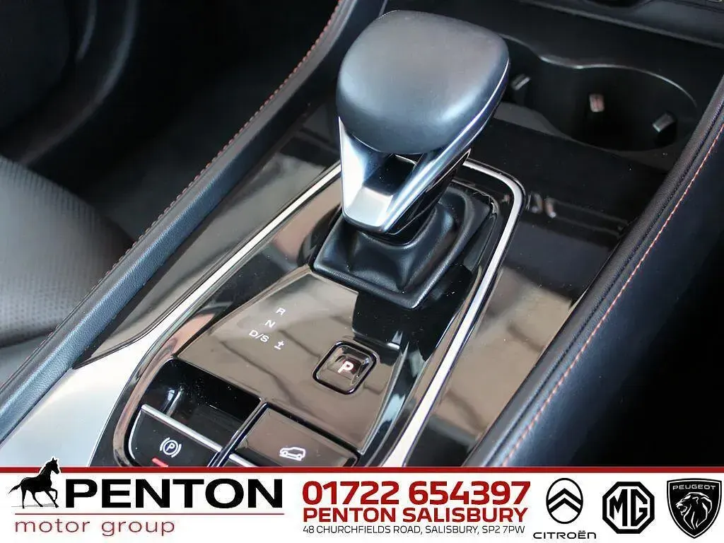 Used MG HS 169 HP (124 kW) 2025 Red SUV
