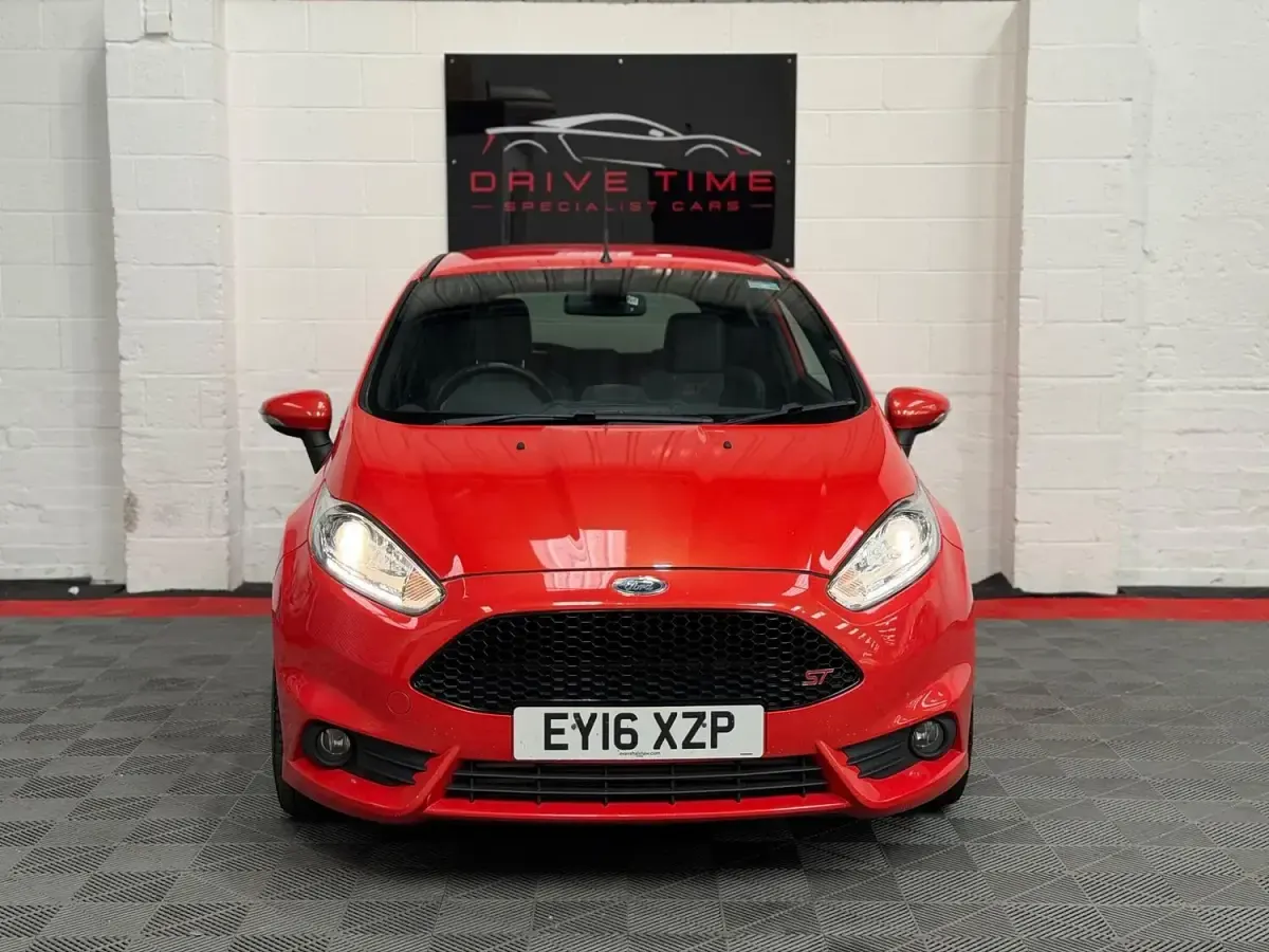 Used Ford Fiesta ST 2016 Orange Hatchback