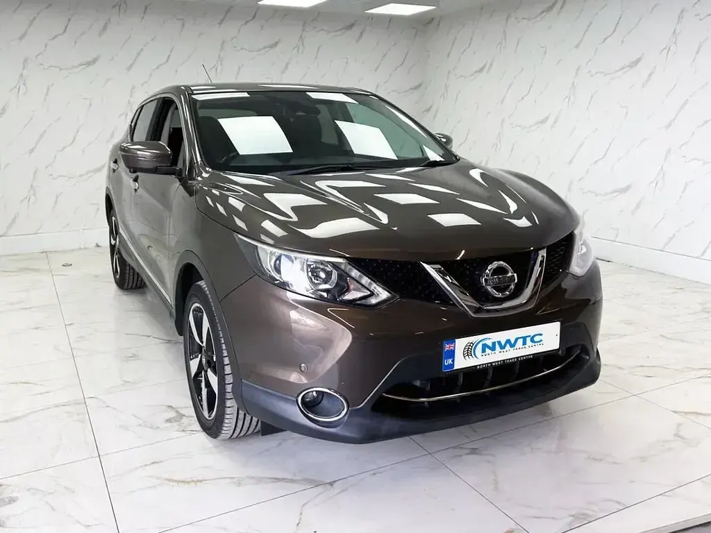 Used Nissan Qashqai N-TEC 130 HP (95 kW) 2015 Beige SUV