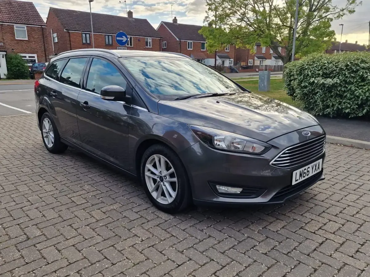 Used Ford Focus Zetec 2016 Grey Estate
