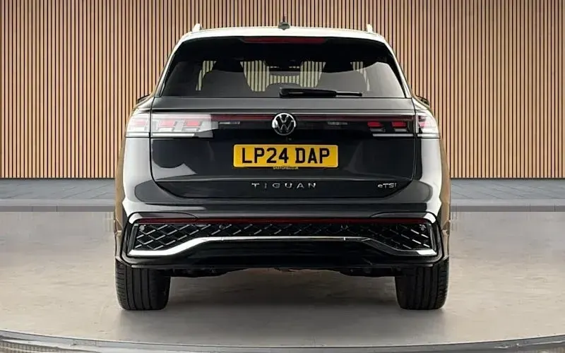 Used VW Tiguan R-line 150 HP (110 kW) 2024 Grey SUV