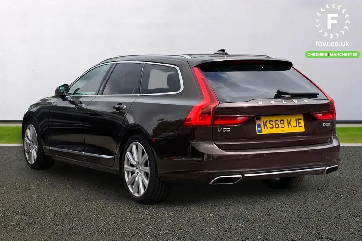 Used Volvo V90 Inscription 235 HP (172 kW) 2019 Bronze Estate