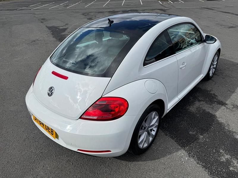 Used VW Beetle Design 2014 White Hatchback