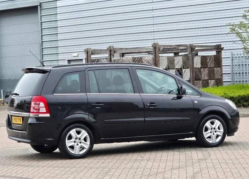 Used Vauxhall Zafira 115 HP (84 kW) 2011 Black MPV