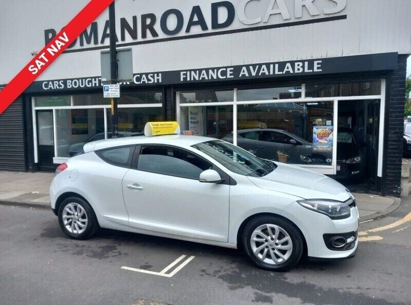 White Used 2014 Renault Mégane Coupé Dynamique Coupe | £3,495 (Fair price) - Image 1/4
