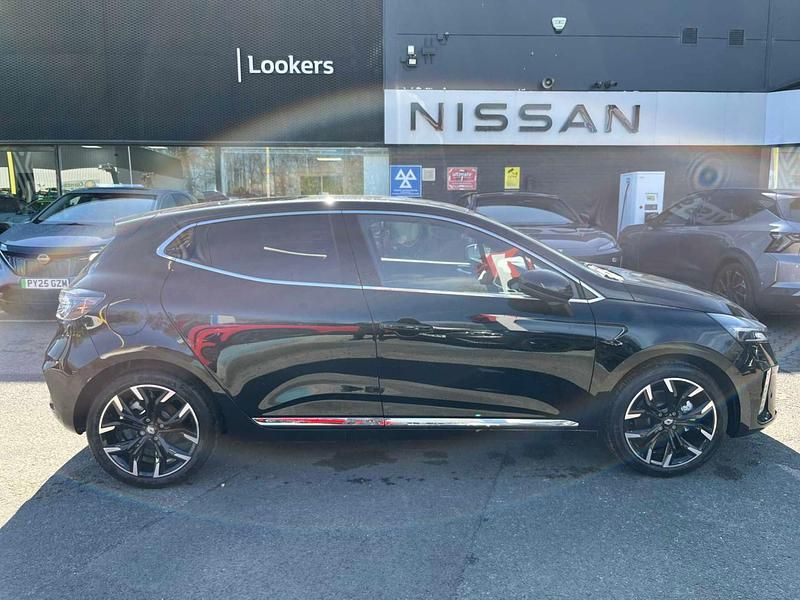 New Renault Clio V Techno 2026 Diamond black Hatchback