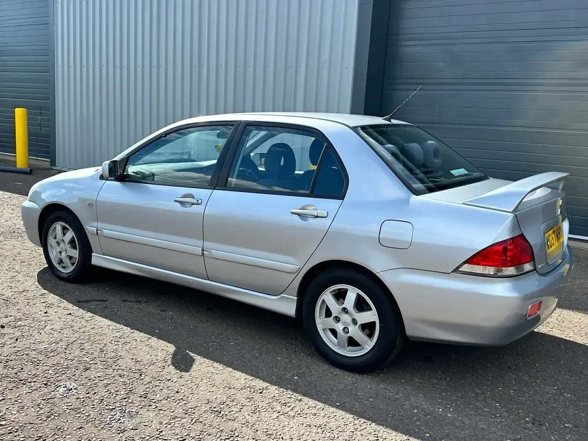 Used Mitsubishi Lancer 98 HP (72 kW) 2008 Silver Sedan