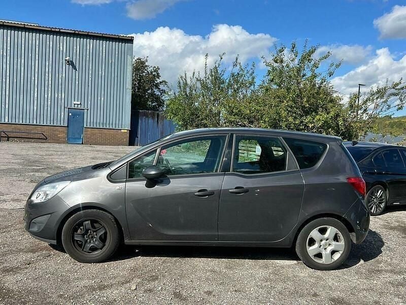 Second-hand Vauxhall Meriva 2010 Gri Monovolum