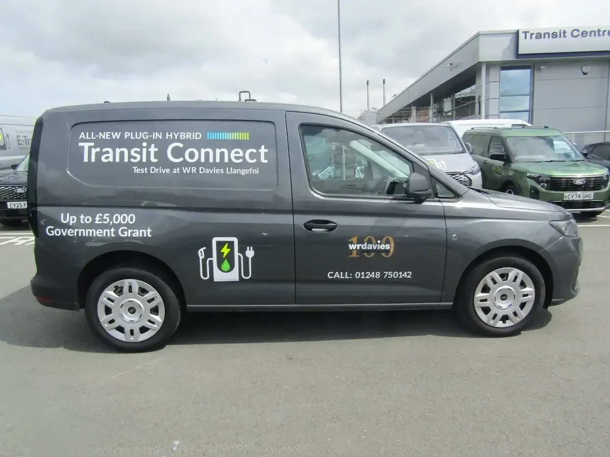 Used Ford Transit Connect Trend 150 HP (110 kW) 2025 Grey MPV