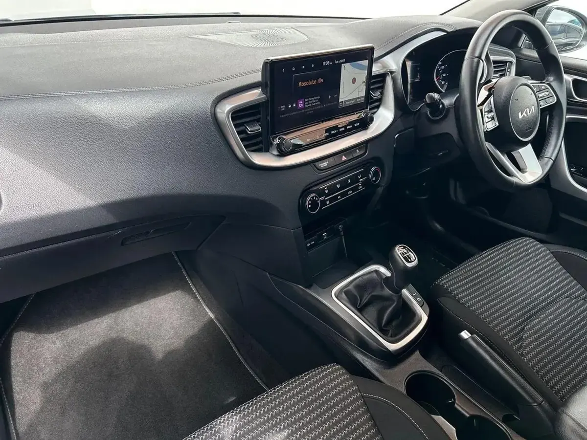 Usado Kia XCeed 2024 Cinzento SUV