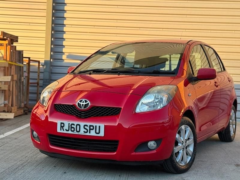 Used Toyota Yaris 2011 Red Hatchback