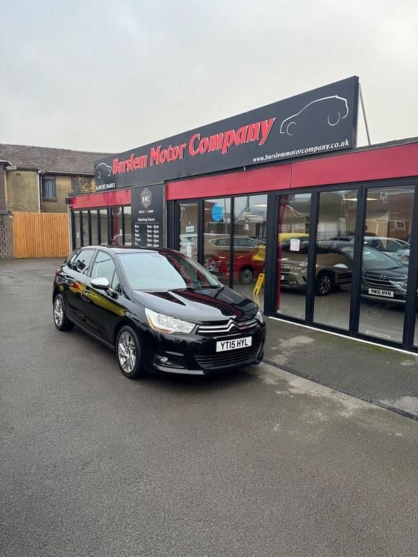 Black Used 2015 Citroën C4 SELECTION Hatchback | £3,495 (Fair price) - Image 1/4