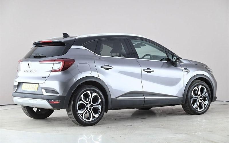 Used Renault Captur Techno 143 HP (105 kW) 2023 Grey/black SUV